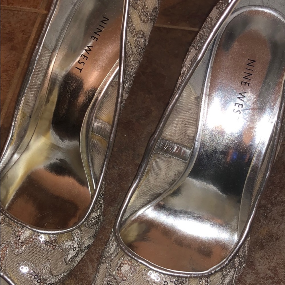 Nine West Silver Heels - Picture 6 of 6
